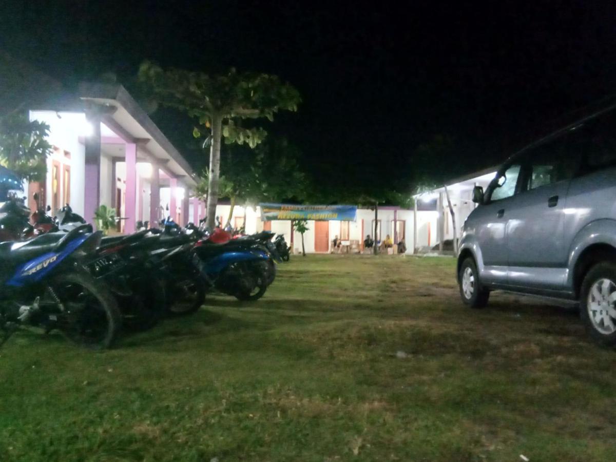 Penginapan Karanglaut Sayangheulang Cilauteureun Exterior foto