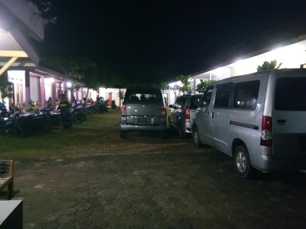 Penginapan Karanglaut Sayangheulang Cilauteureun Exterior foto