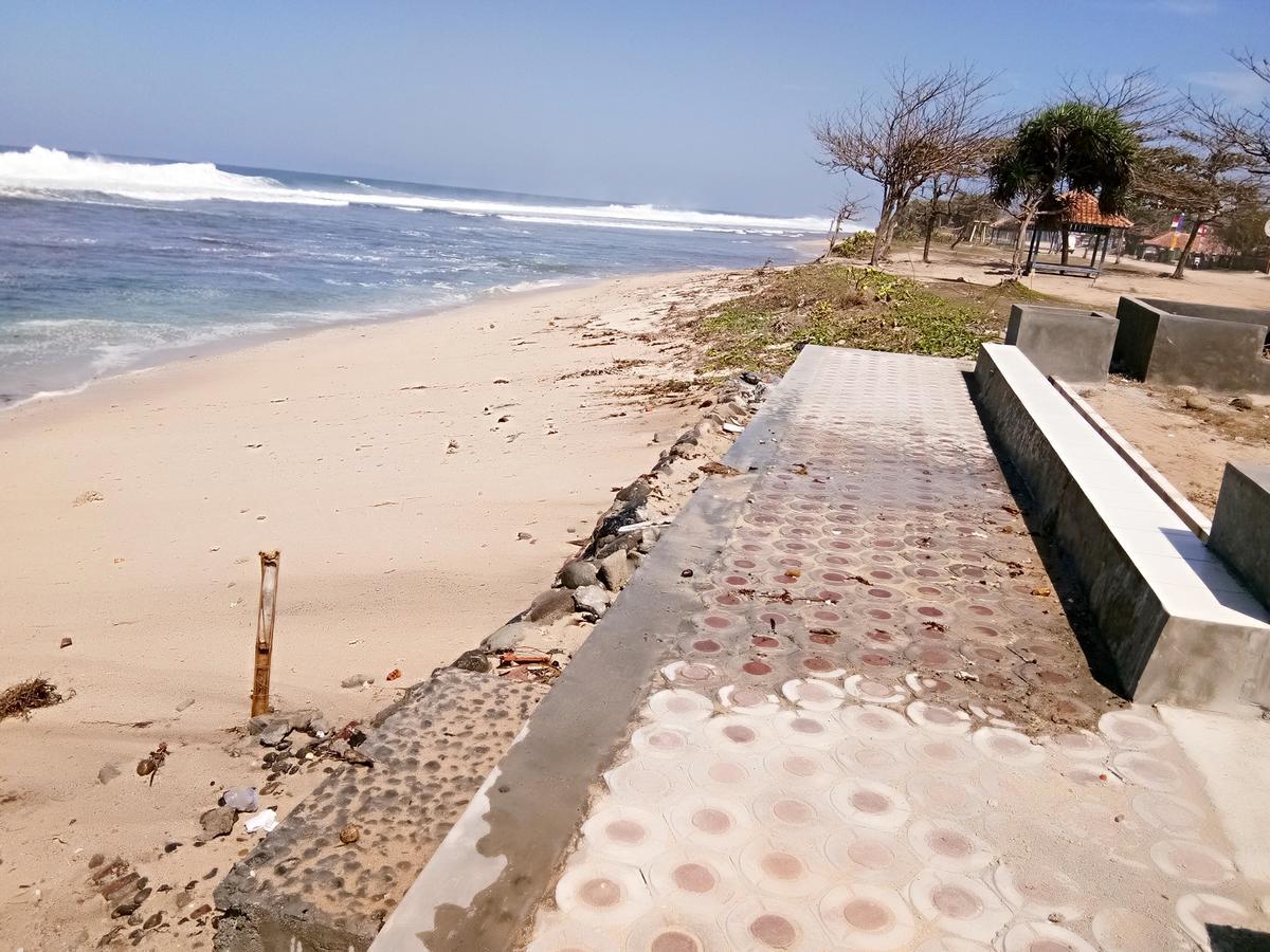 Penginapan Karanglaut Sayangheulang Cilauteureun Exterior foto